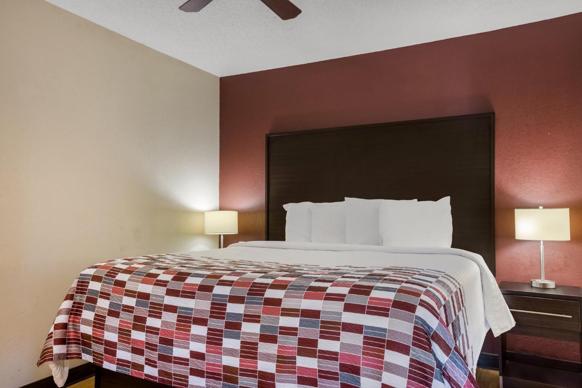 Red Roof Inn & Suites Statesboro - University المظهر الخارجي الصورة