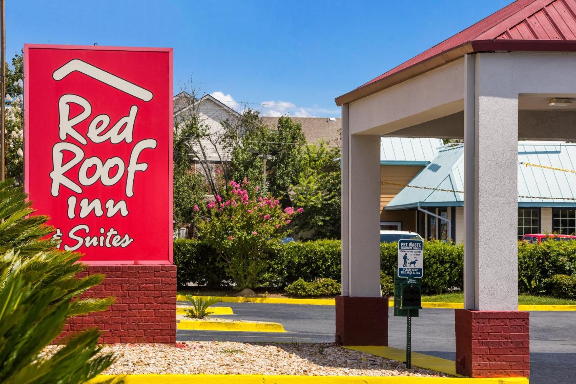 Red Roof Inn & Suites Statesboro - University المظهر الخارجي الصورة