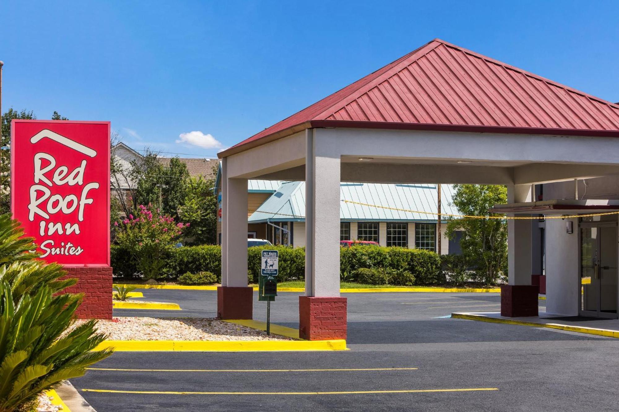 Red Roof Inn & Suites Statesboro - University المظهر الخارجي الصورة