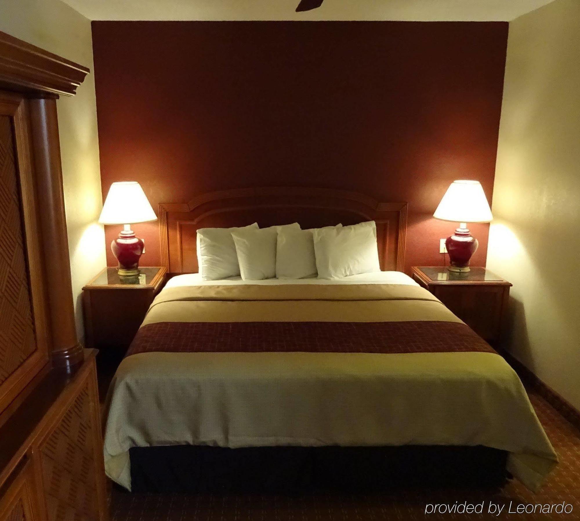 Red Roof Inn & Suites Statesboro - University المظهر الخارجي الصورة